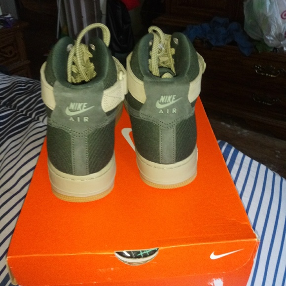 Air Force 1 - Picture 6 of 6